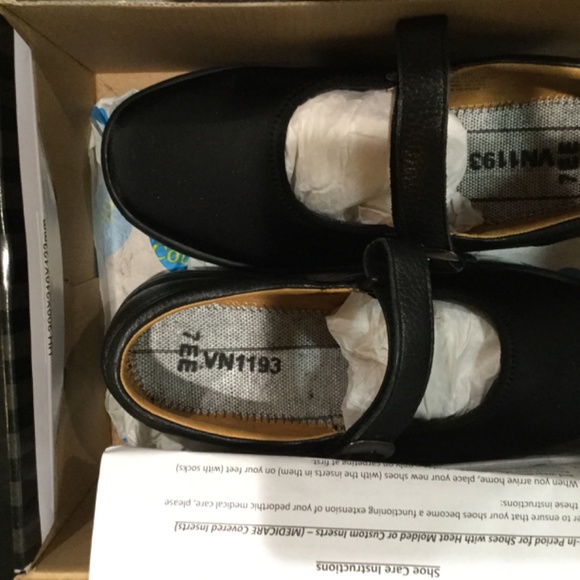 Dr. Comfort - Picture 2 of 6